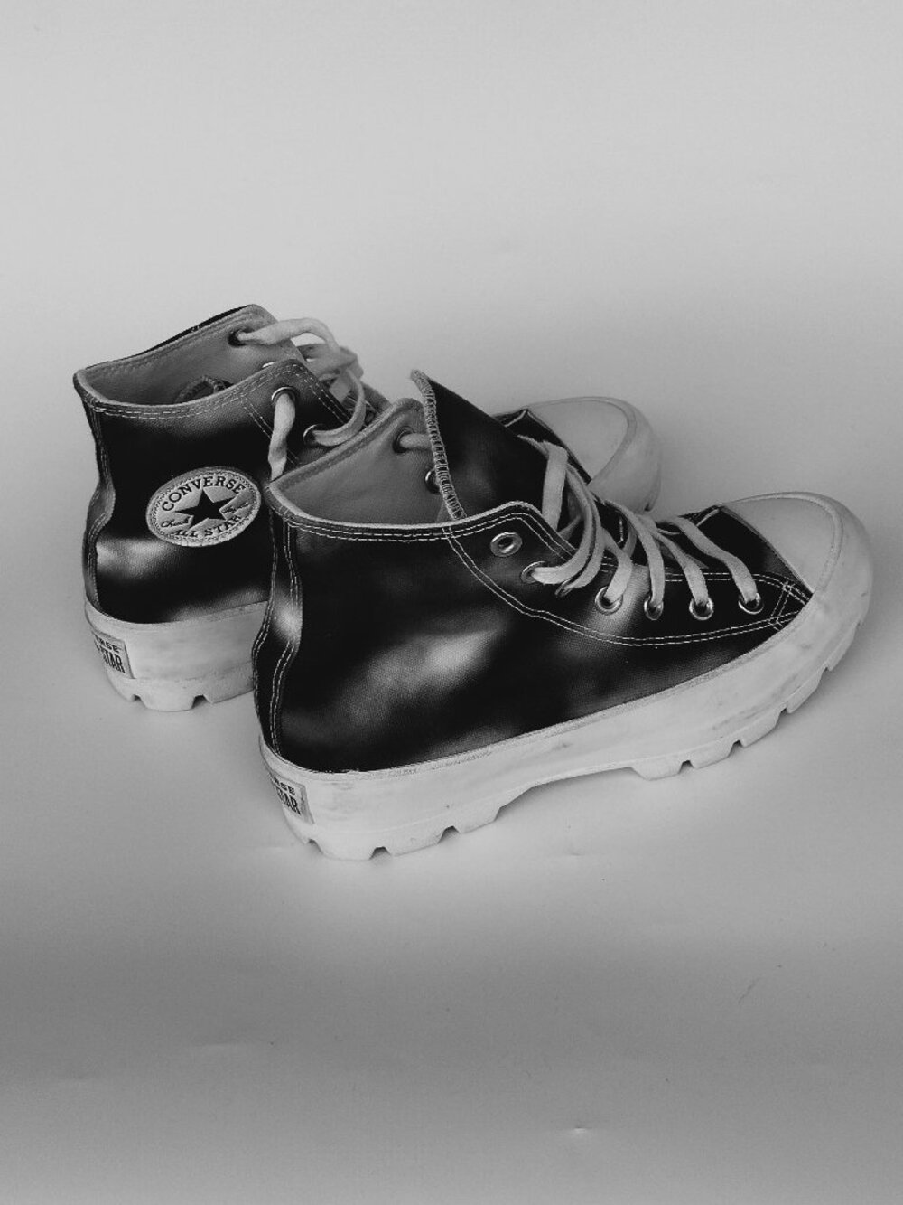 Converse Lugged HI Platform High Top Chuck Taylor Shoes Women’s Size 8 - Picture 2 of 6